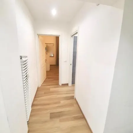 Genoa Lux Apartments With Parking Exterior photo