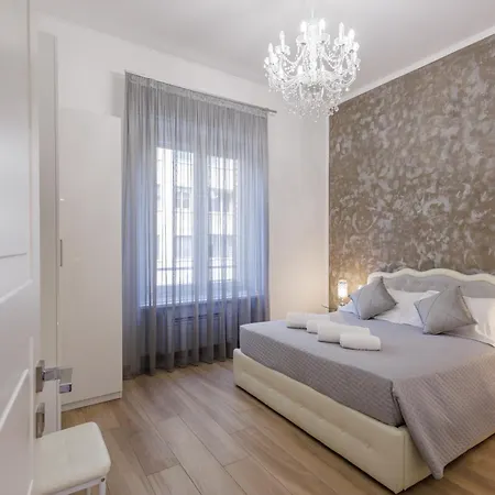 Genoa Lux Apartments With Parking Exterior photo