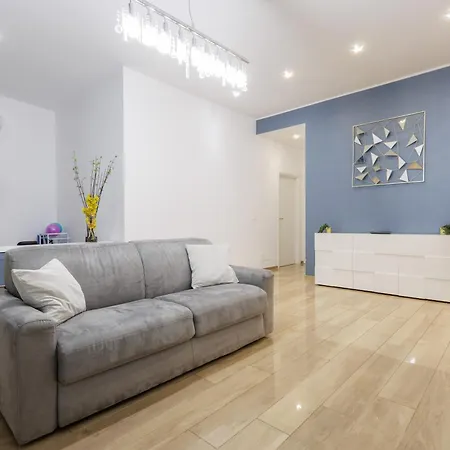 Genoa Lux Apartments With Parking Exterior photo