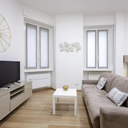 Genoa Lux Apartments With Parking Exterior photo